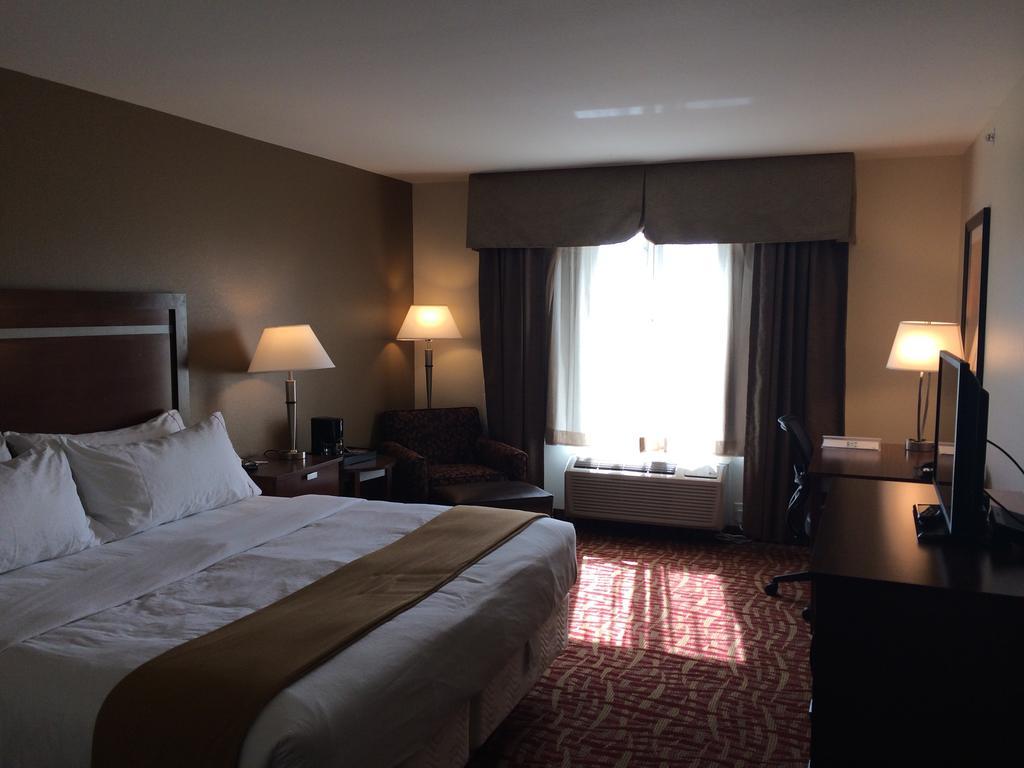 Holiday Inn Express & Suites Glendive By Ihg Rom bilde