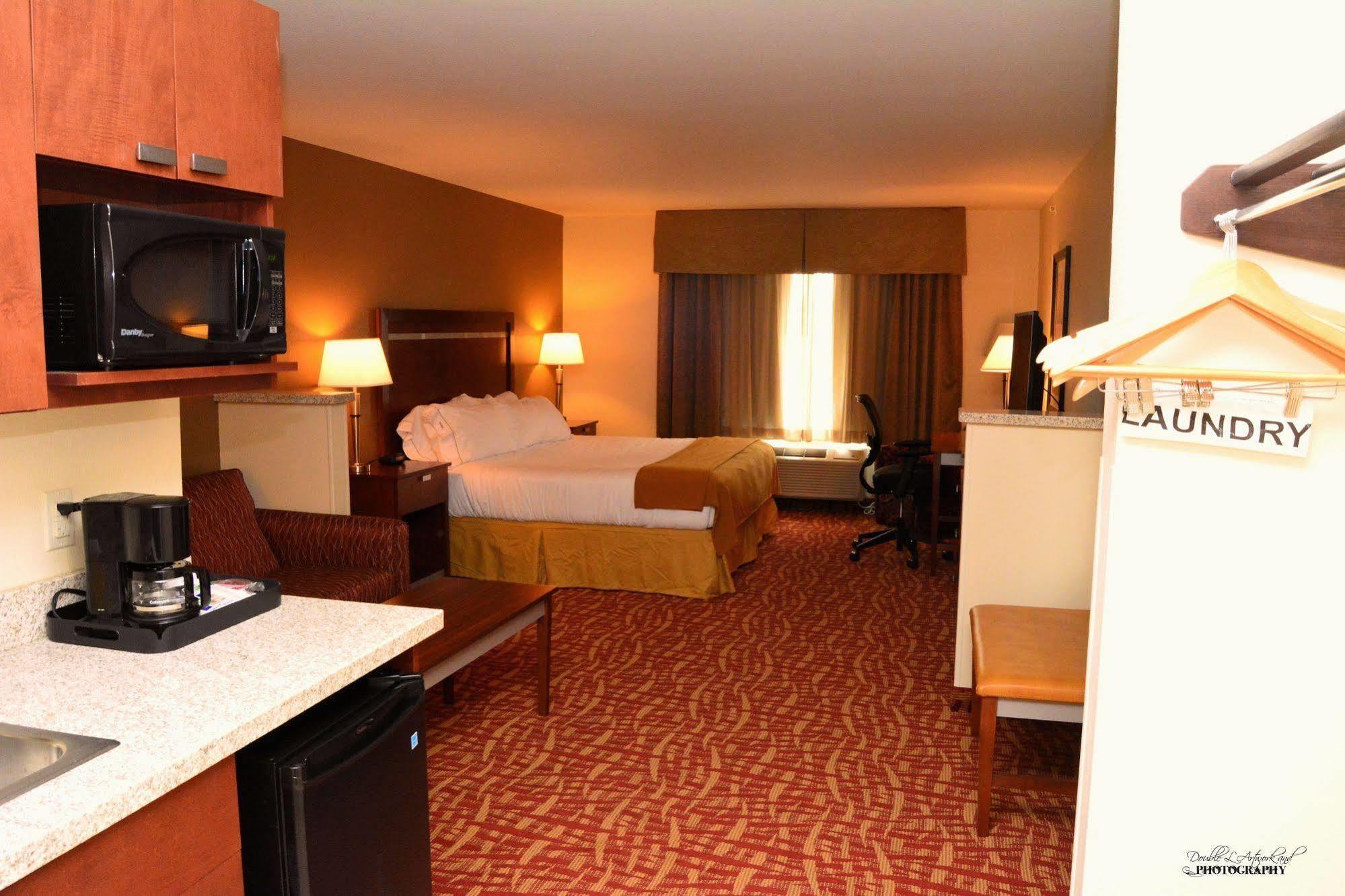 Holiday Inn Express & Suites Glendive By Ihg Eksteriør bilde